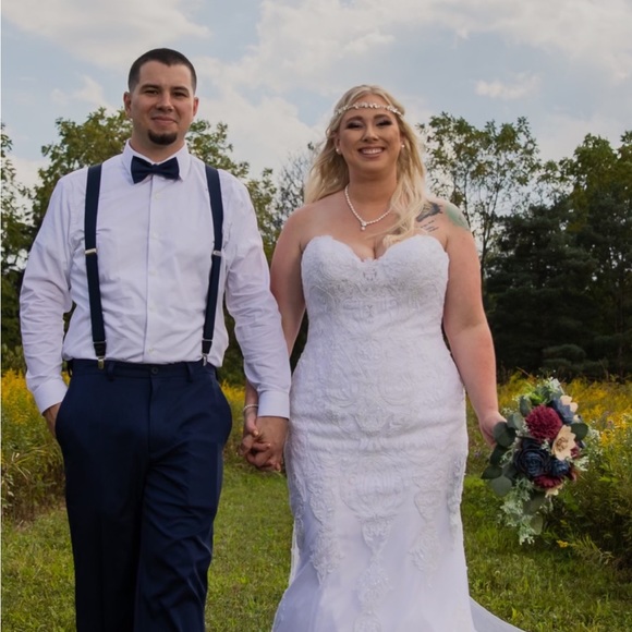 Maggie Sottero Wedding Gown - Fit and Flare, Strapless, and Sweetheart Neckline - Picture 2 of 7